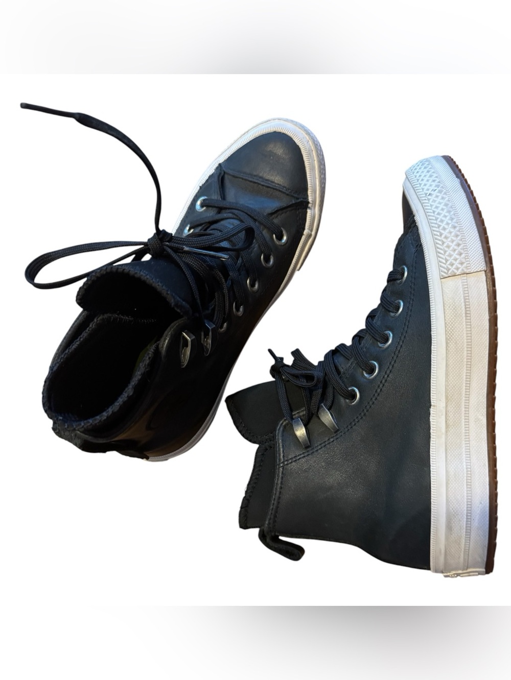 Converse Black leather  High-Top Sneakers with White Heel size 8 used once
